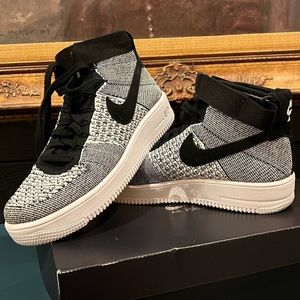 Nike AF1 ultra flyknit mid. Women’s Size 9 (men’s 8). Black and White